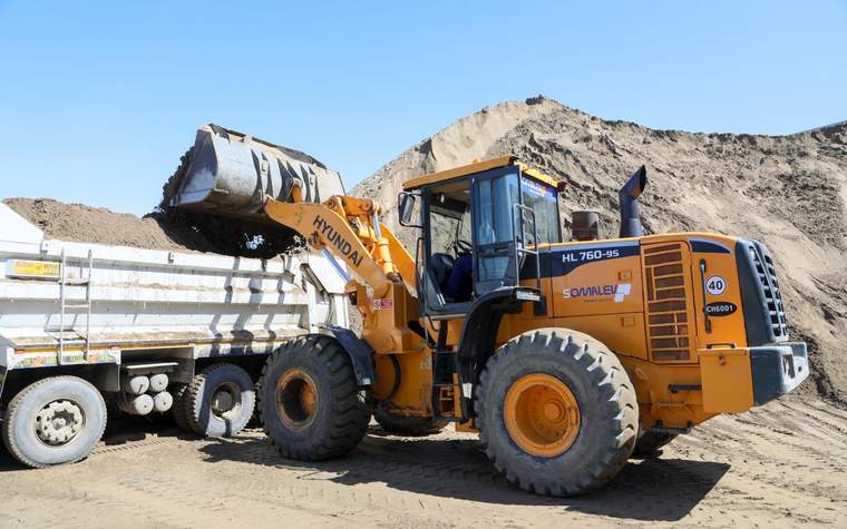 SOMALEV loader on a remote site