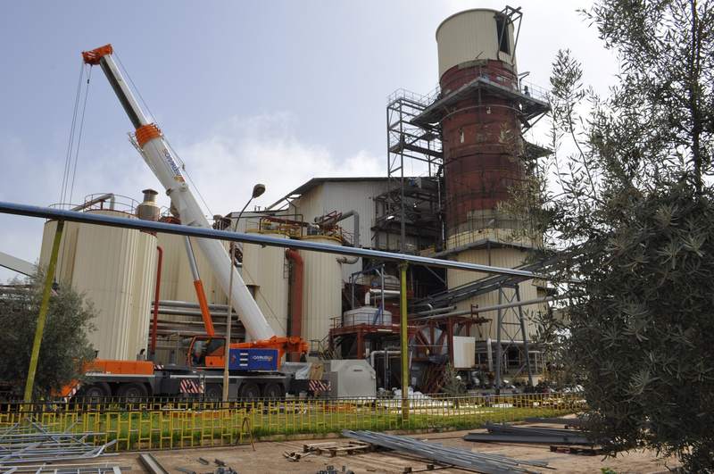 SOMALEV crane at a power plant